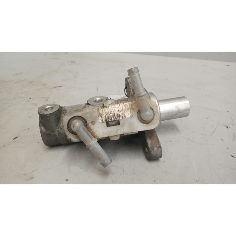 Recambio de bomba freno para renault maxity referencia OEM IAM 0204y24268 2