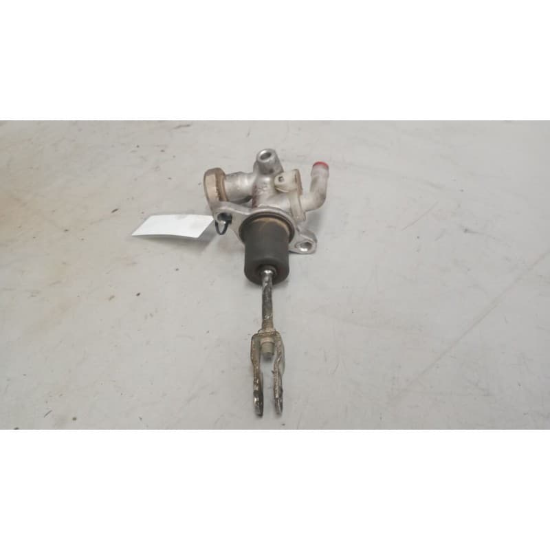 Recambio de bombin embrague para renault maxity referencia OEM IAM 2