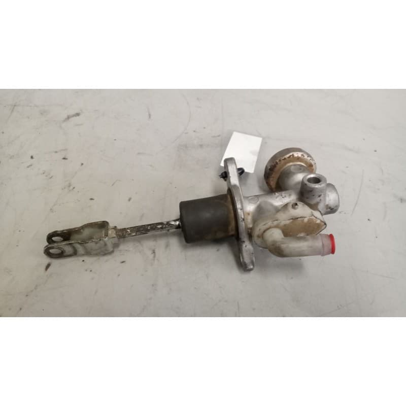 Recambio de bombin embrague para renault maxity referencia OEM IAM 4