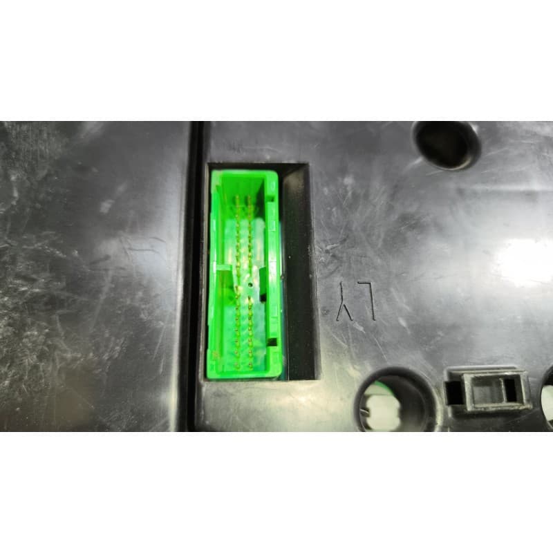 Recambio de cuadro instrumentos para volvo b12b referencia OEM IAM 70329200 4