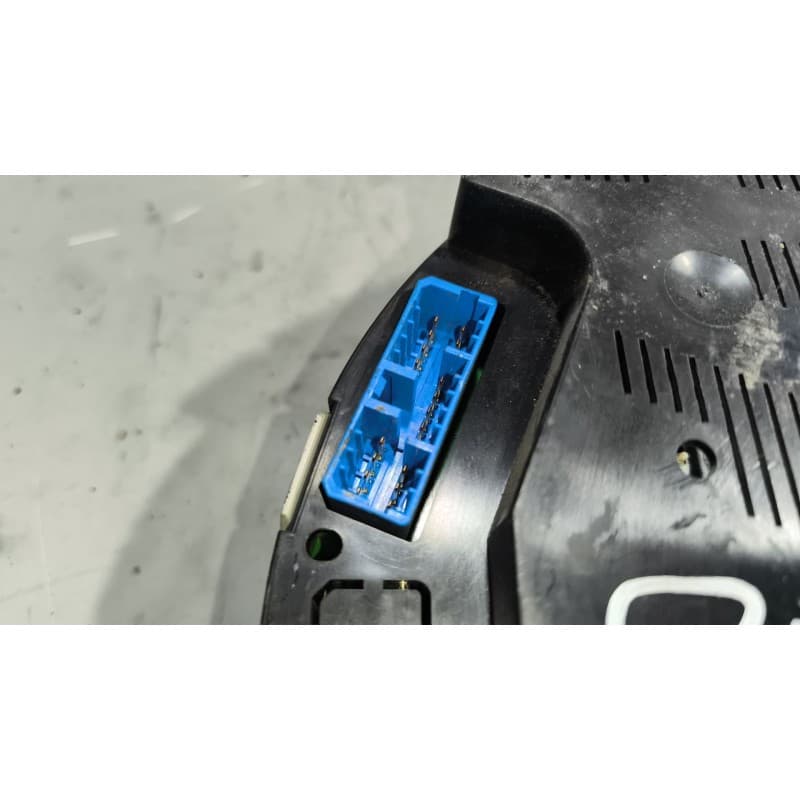 Recambio de cuadro instrumentos para iveco stralis (ad/at) referencia OEM IAM 504025358 - Blanco 4