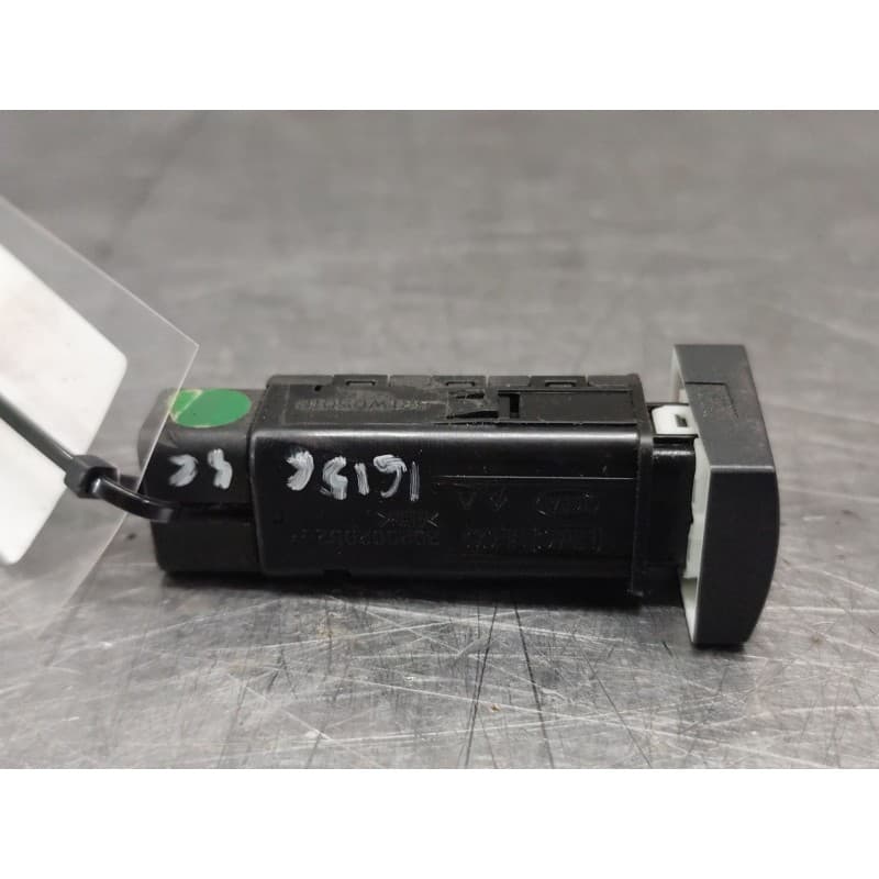 Recambio de boton agua limpia para kia sorento i (jc) 2.5 crdi referencia OEM IAM - Negro 2