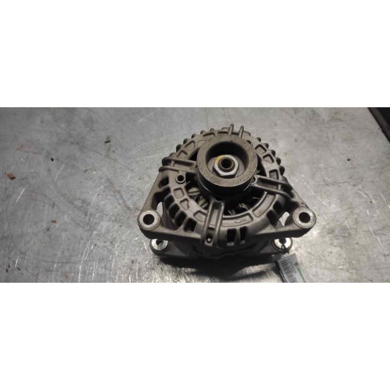 Recambio de alternador para opel corsa c sport referencia OEM IAM 0124425010