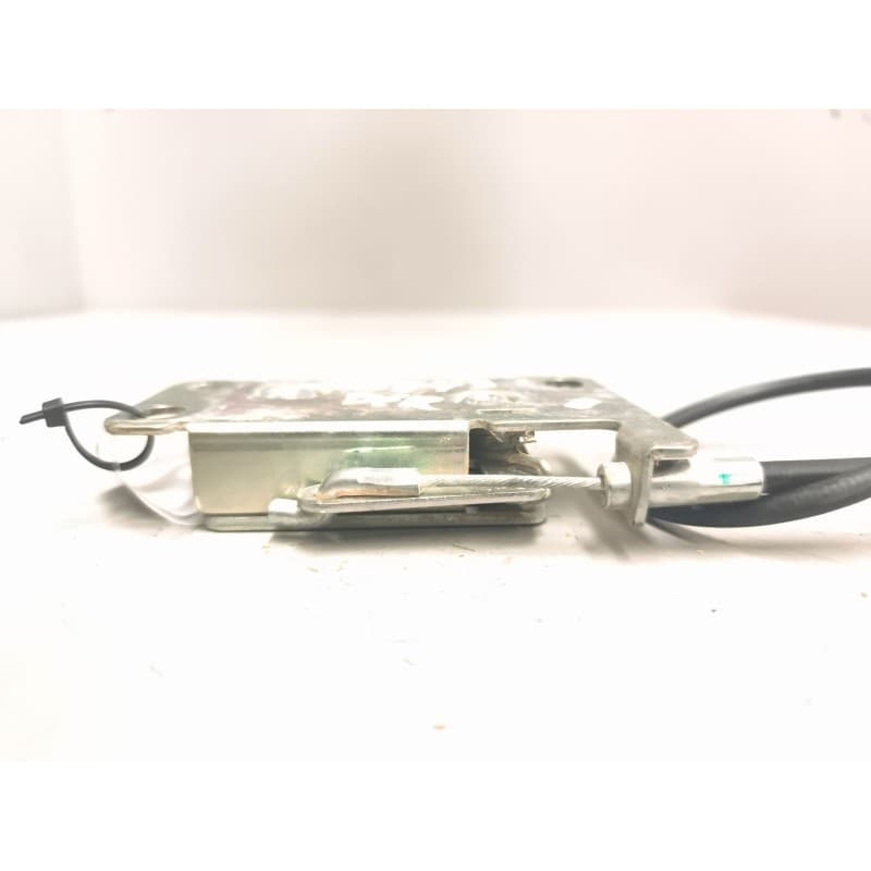 Recambio de cerradura para volvo fh 500 referencia OEM IAM 20467159 DERECHA - Blanco 2