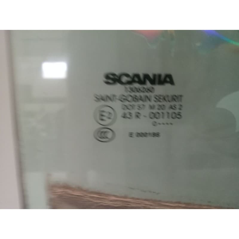 Recambio de luna delantera derecha para scania r i r 440 referencia OEM IAM 1306260 - Blanco 2