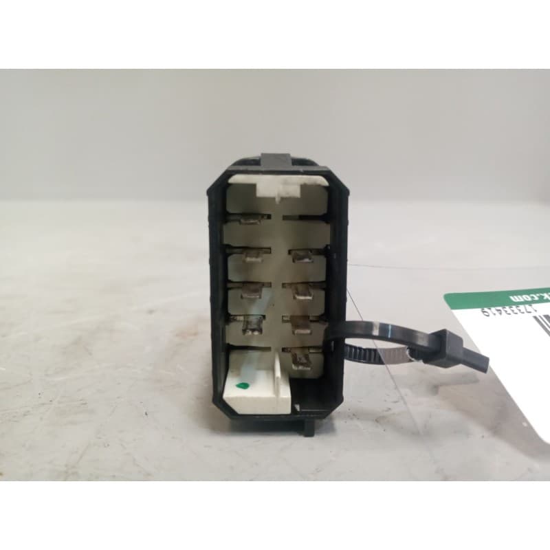 Recambio de interruptor para scania r i r 500 referencia OEM IAM 17333419 - Blanco 2