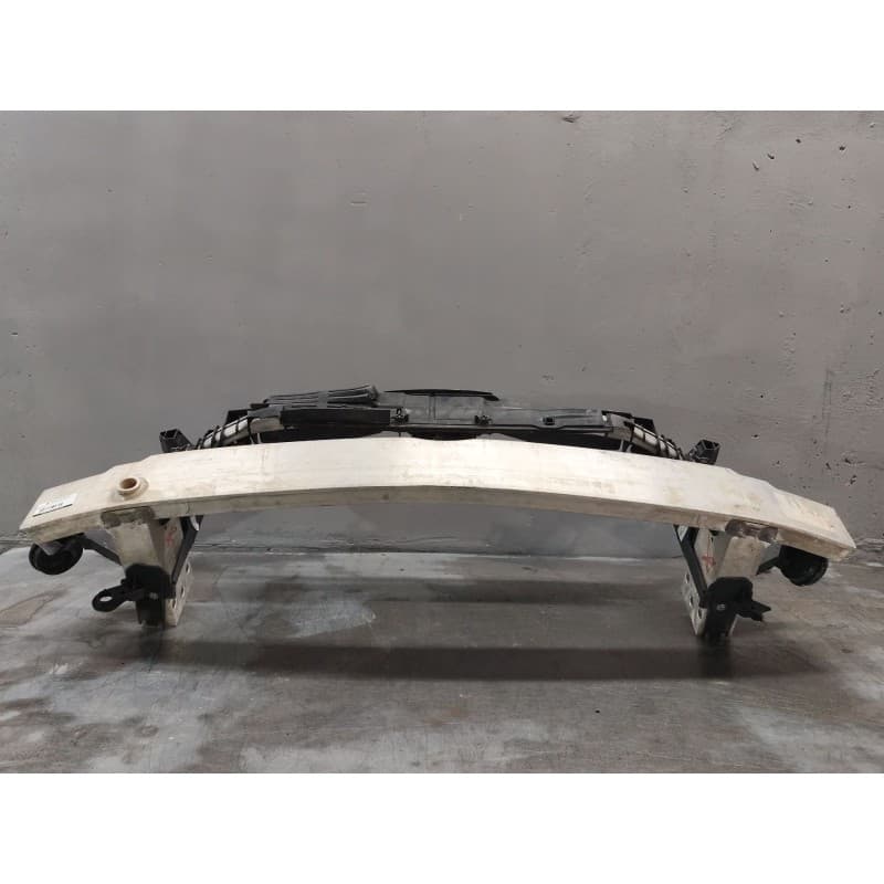 Recambio de refuerzo paragolpes delantero para infiniti q30 1.5 d referencia OEM IAM - Gris 3