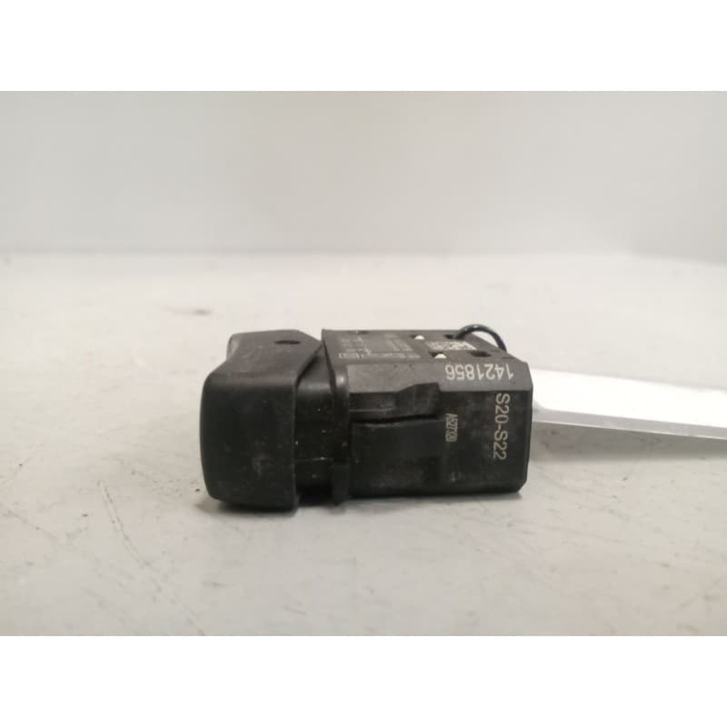 Recambio de interruptor para scania r i r 440 referencia OEM IAM 1421856 - Blanco 3