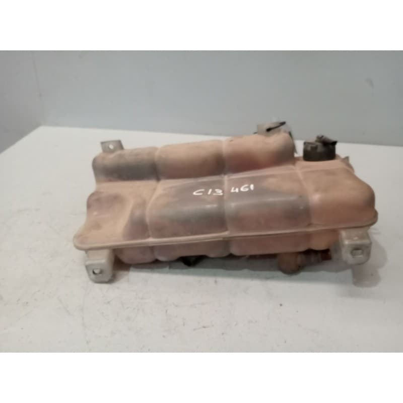 Recambio de deposito expansion para iveco a65c18/wing referencia OEM IAM 504136607 - Blanco 3
