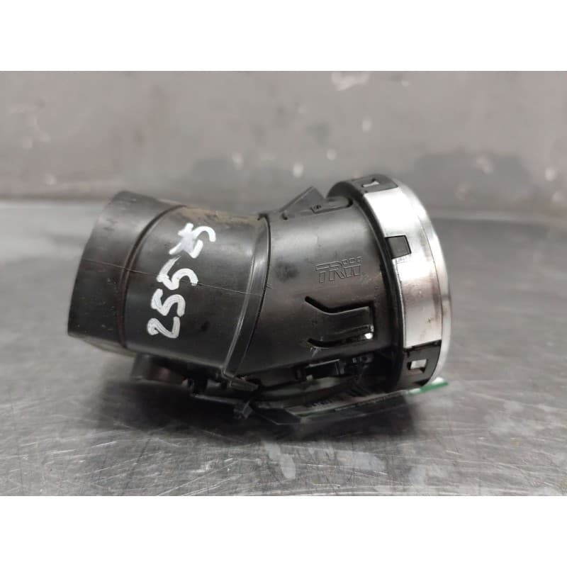Recambio de aireador para peugeot 308 confort referencia OEM IAM - Blanco 4
