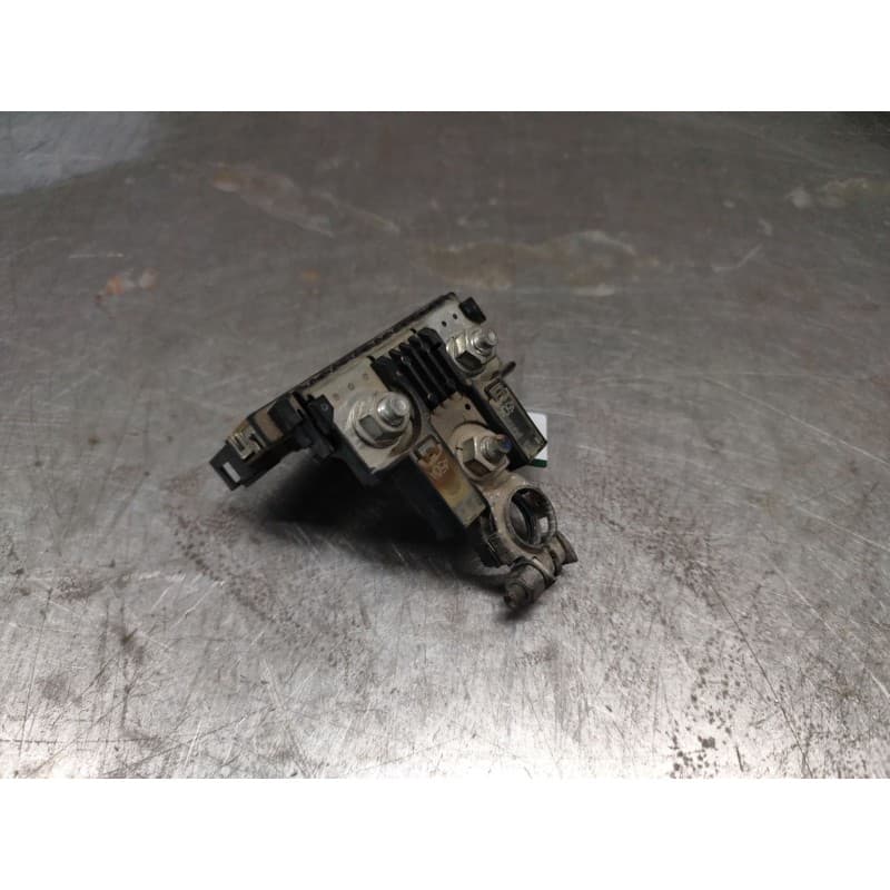 Recambio de borne para nissan qashqai ii (j11, j11_) 1.5 dci referencia OEM IAM - Blanco