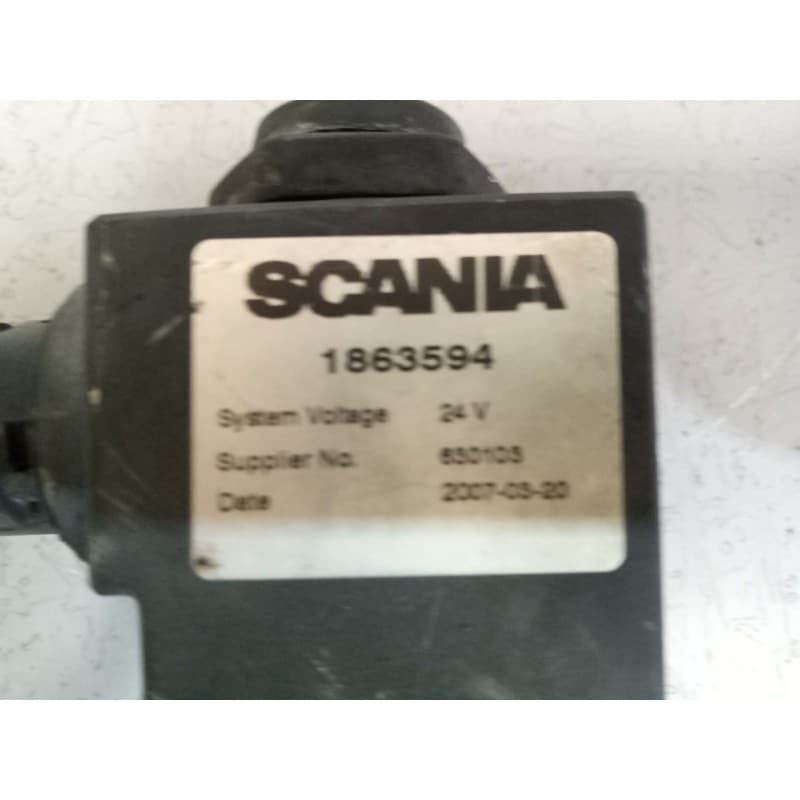 Recambio de electro valvula para scania r i r 500 referencia OEM IAM 1863594 - Blanco 2