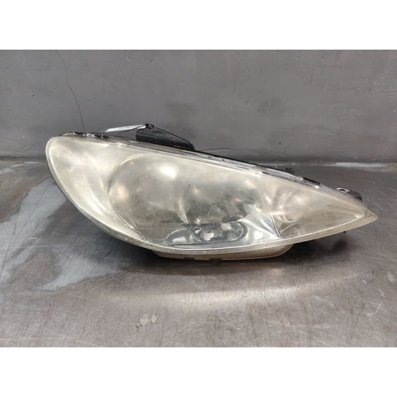 Recambio de faro derecho para peugeot 206 berlina xs referencia OEM IAM - Negro