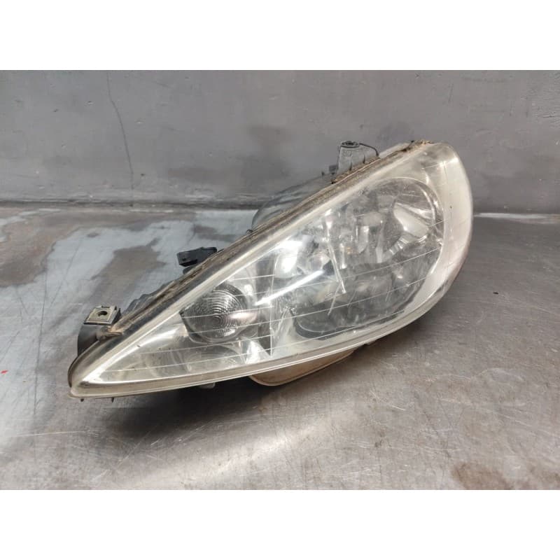 Recambio de faro izquierdo para peugeot 206 berlina xs referencia OEM IAM 9628666880 - Negro