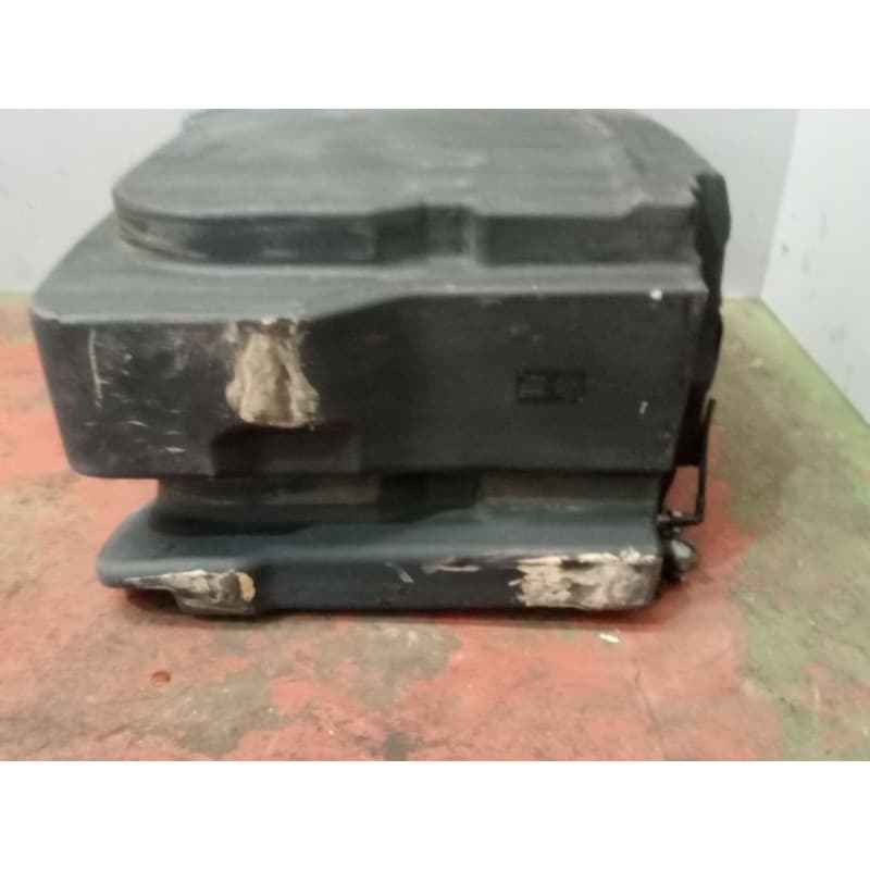 Recambio de deposito adblue para daf serie xf106 referencia OEM IAM 2036117 - Blanco 2