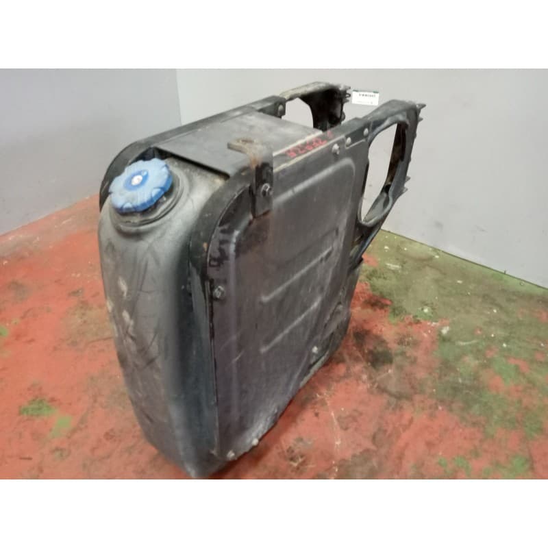 Recambio de deposito adblue para volvo fm 440 12.8 diesel referencia OEM IAM 20856464 - Blanco
