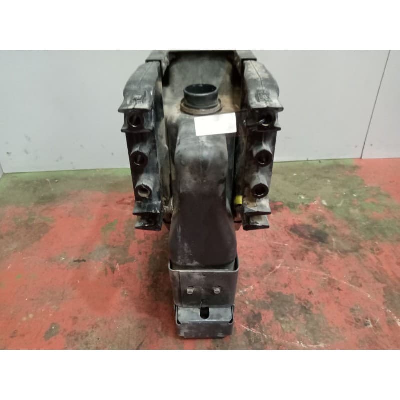 Recambio de deposito adblue para volvo fm 440 12.8 diesel referencia OEM IAM 20856464 - Blanco 2