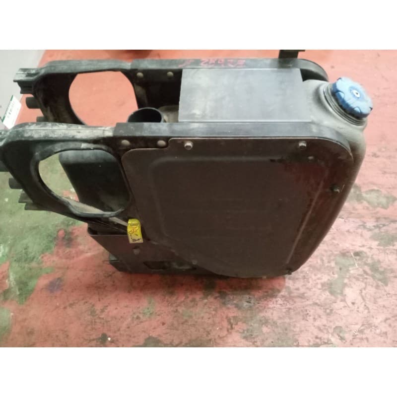 Recambio de deposito adblue para volvo fm 440 12.8 diesel referencia OEM IAM 20856464 - Blanco 3
