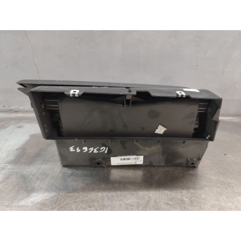 Recambio de guantera para seat altea (5p1) 1.6 referencia OEM IAM 5P1857103 - Plata 2
