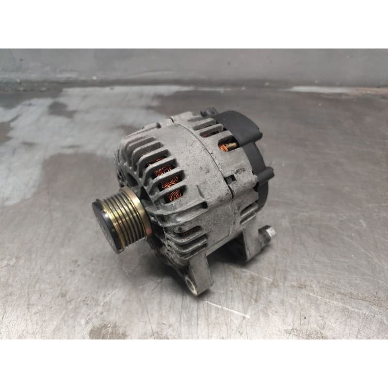 Recambio de alternador para peugeot 206 berlina xs referencia OEM IAM 9646321780 - Negro