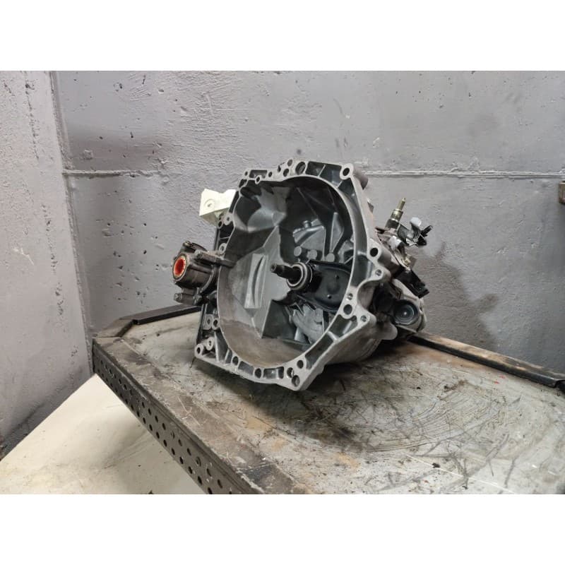 Recambio de caja cambios para peugeot 206 berlina xs referencia OEM IAM 20DM73 - Negro