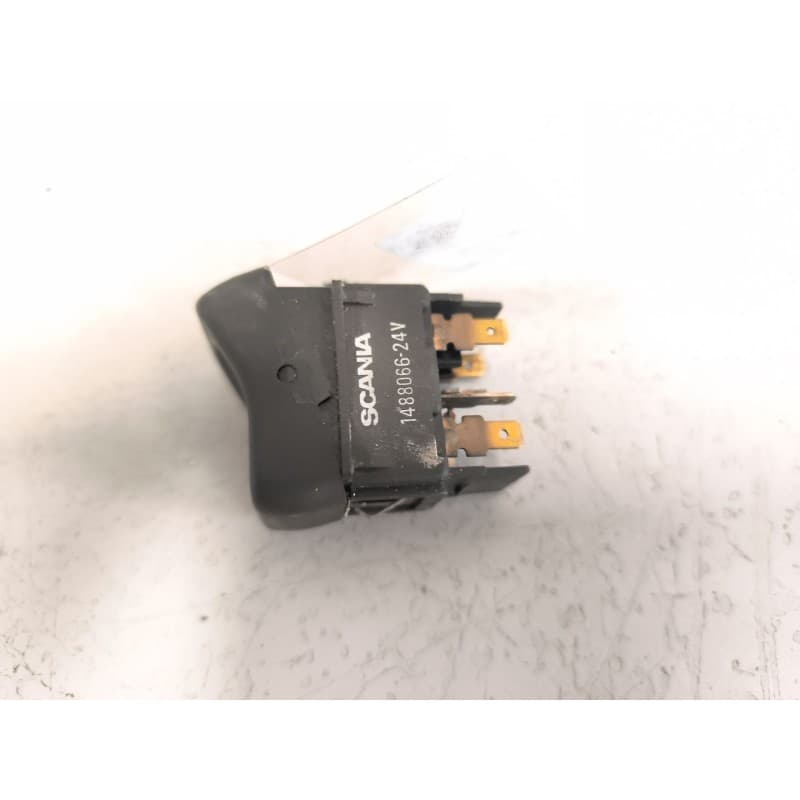 Recambio de interruptor para scania 4 - series 164 l/580 referencia OEM IAM 1488066 - Blanco 2