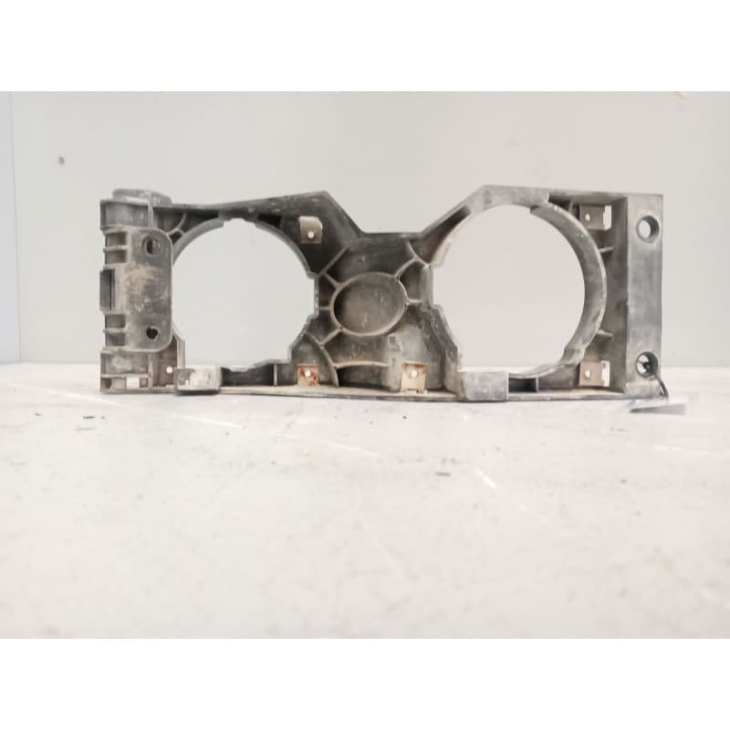 Recambio de soporte faro derecho para scania r i r 500 referencia OEM IAM 1786695 - Blanco 2