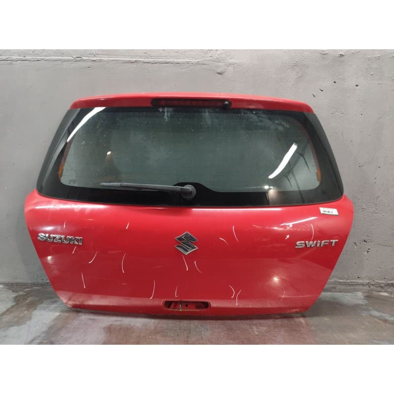 Recambio de porton trasero para suzuki swift iii (mz, ez) 1.5 (rs 415) referencia OEM IAM - Rojo