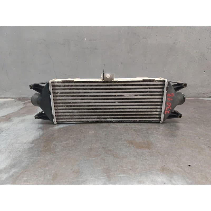 Recambio de intercooler para iveco daily combi 2.3 diesel referencia OEM IAM - Amarillo 2