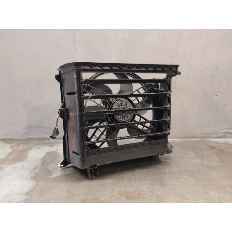 Recambio de electroventilador para bmw serie 3 berlina (e46) 320d referencia OEM IAM - Gris