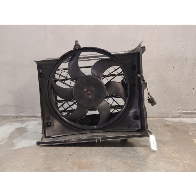 Recambio de electroventilador para bmw serie 3 berlina (e46) 320d referencia OEM IAM - Gris 2