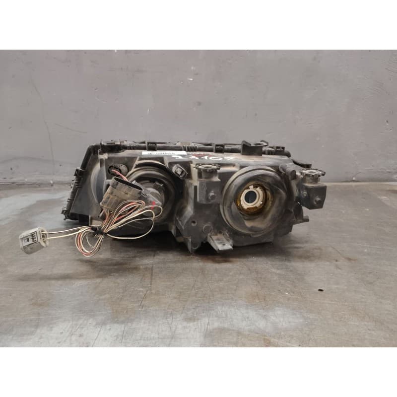 Recambio de faro derecho para bmw serie 3 berlina (e46) 320d referencia OEM IAM - Blanco 2