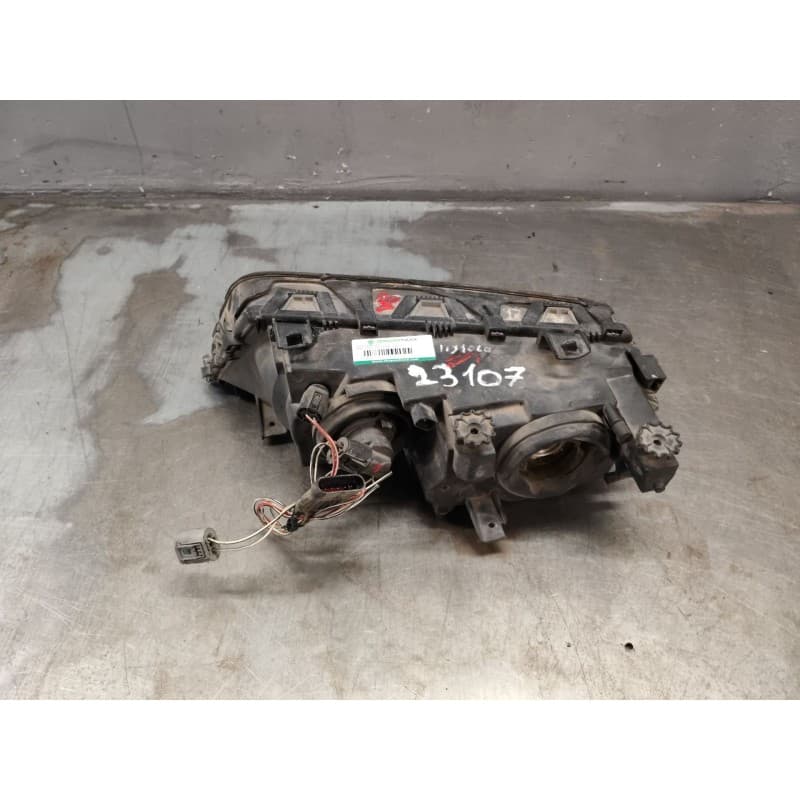 Recambio de faro derecho para bmw serie 3 berlina (e46) 320d referencia OEM IAM - Blanco 3