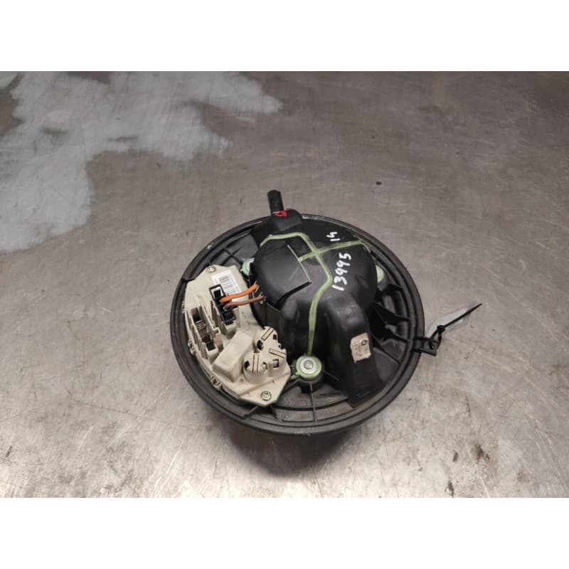 Recambio de ventilador calefaccion para bmw 1 (e81) 118 d referencia OEM IAM 20689117 - Negro 2