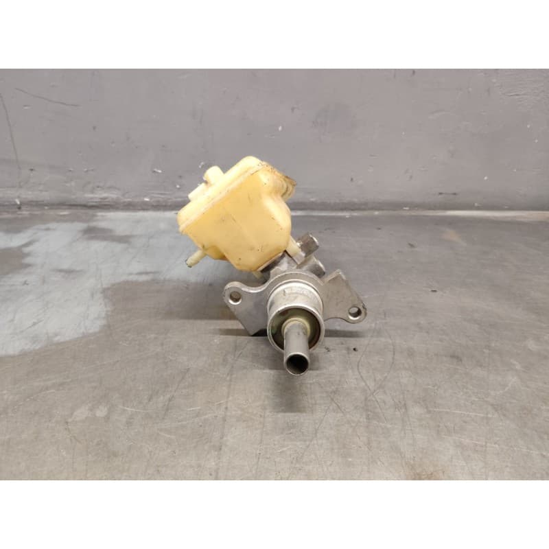 Recambio de bomba freno para nissan primastar (x83) referencia OEM IAM 320670082 - Blanco 3