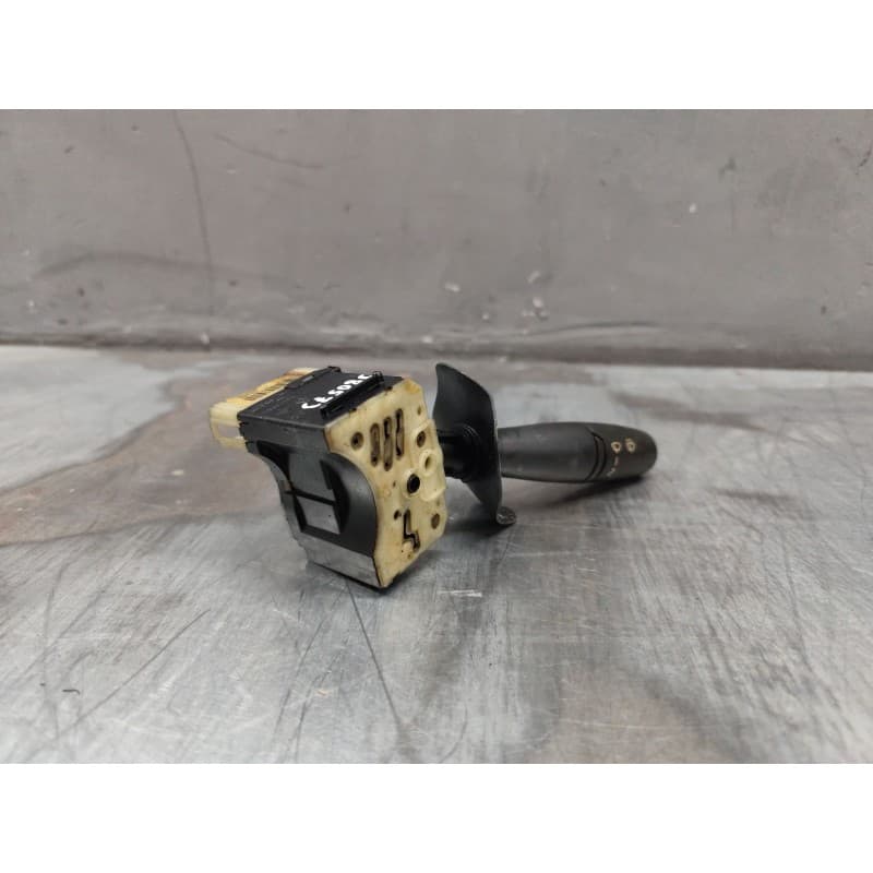 Recambio de mando limpia para renault master desde '98 referencia OEM IAM 36969B - Rojo