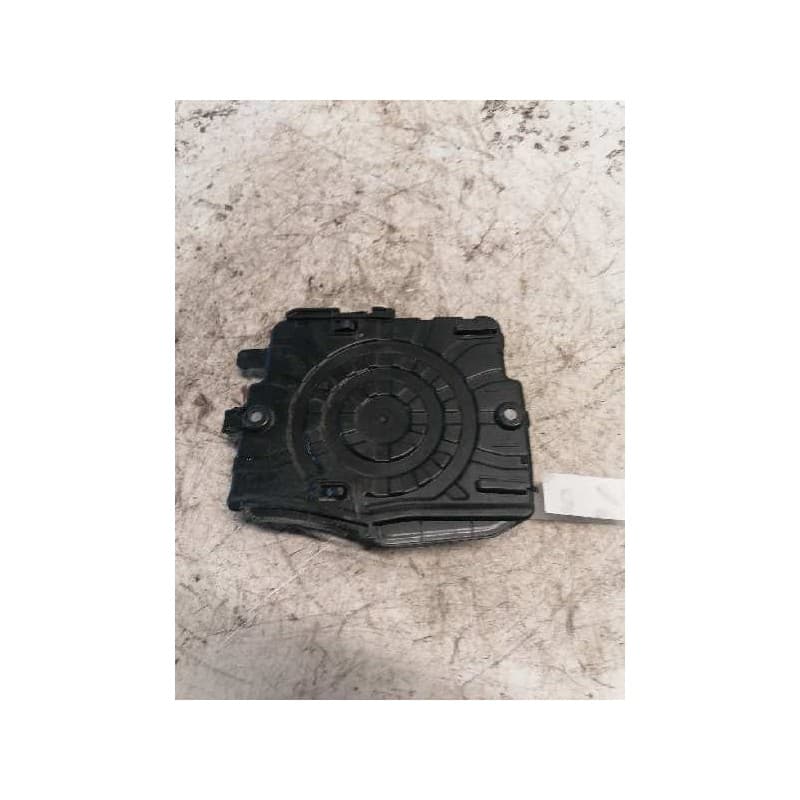 Recambio de soporte para peugeot 208 style referencia OEM IAM 9688828380 2
