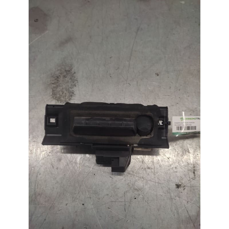 Recambio de maneta exterior porton para peugeot 206 berlina x-line referencia OEM IAM - Plata