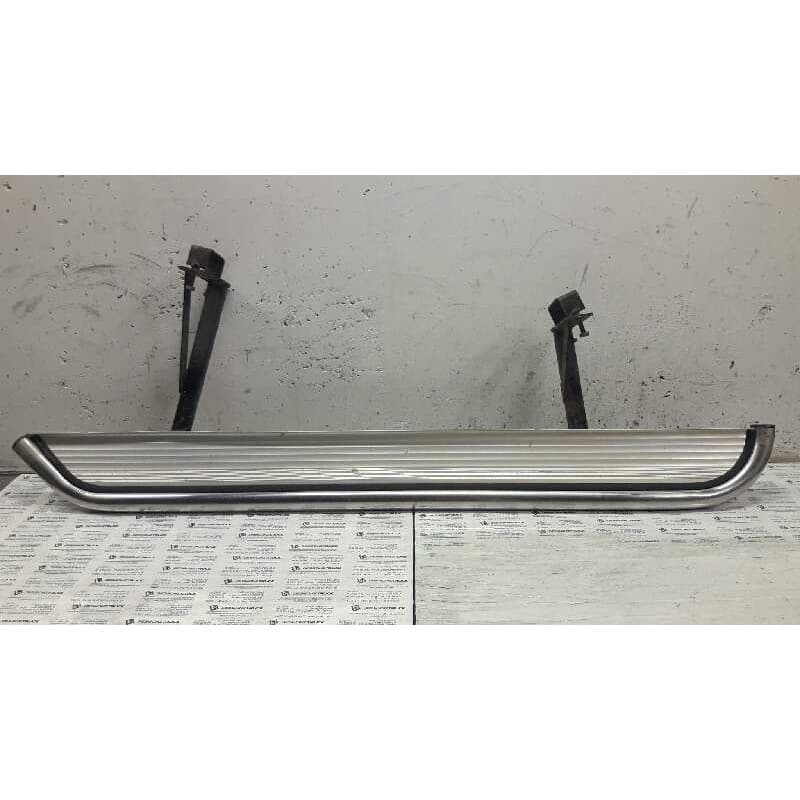 Recambio de peldaño izquierdo para tata safari 1.9 referencia OEM IAM