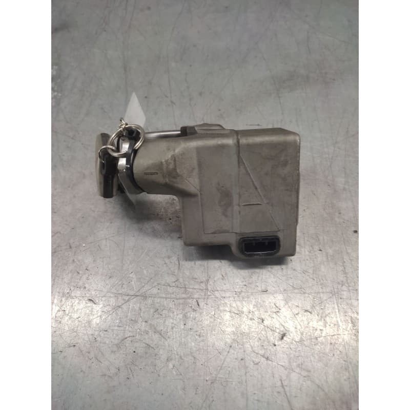 Recambio de antirrobo para toyota rav 4 (a3) luna referencia OEM IAM 45020425  899985201 - Plata 3