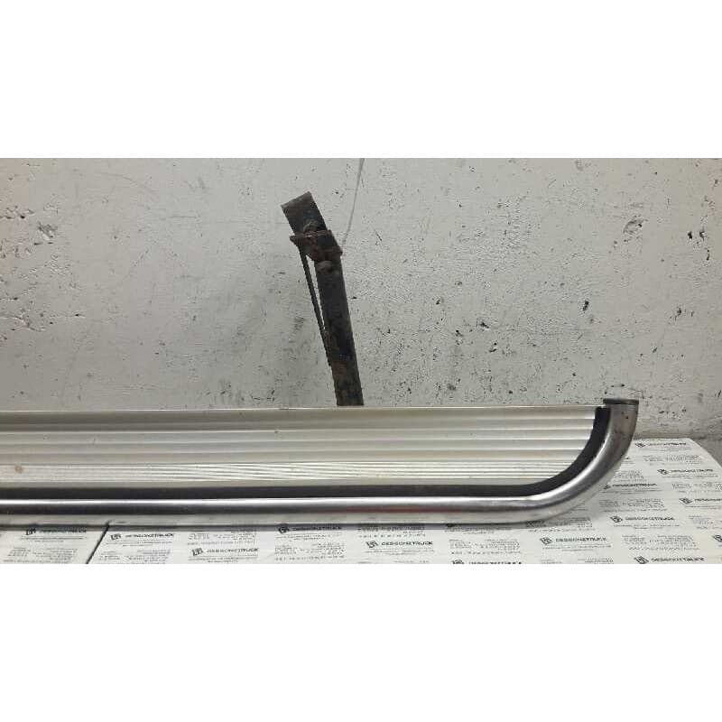 Recambio de peldaño izquierdo para tata safari 1.9 referencia OEM IAM 3