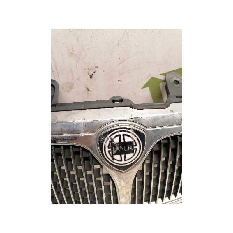 Recambio de rejilla delantera para lancia lancia y 1.2 16v cat referencia OEM IAM - Rojo 3