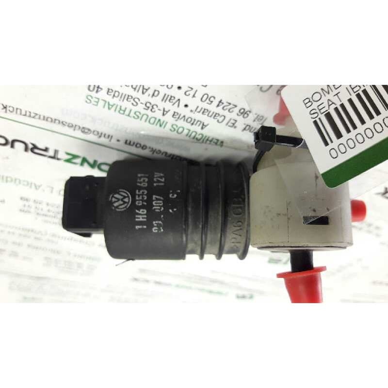 Recambio de bomba limpia para seat ibiza (6k) básico referencia OEM IAM 1H6955651 - Rojo