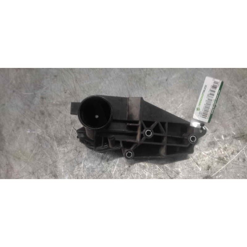 Recambio de tubo para ford focus lim. (cb8) titanium referencia OEM IAM 1060231S01 - Blanco