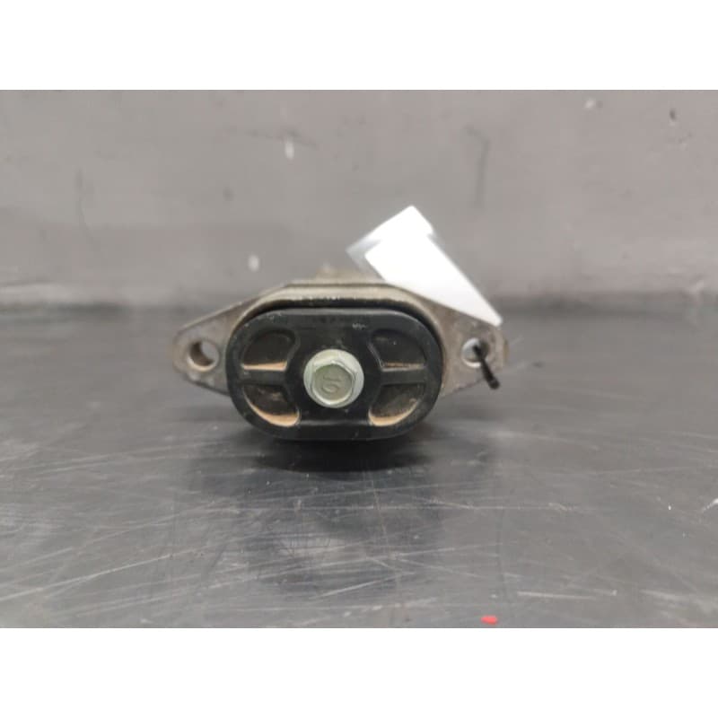 Recambio de soporte motor para hyundai i30 (gd) 1.6 crdi referencia OEM IAM 21950A5000 2