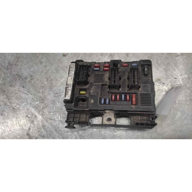 Recambio de caja reles / fusibles para peugeot 307 (s1) xs referencia OEM IAM 9650618480