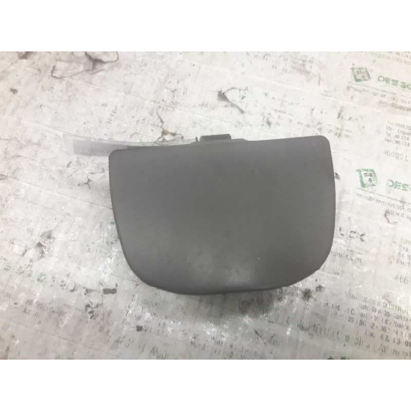 Recambio de cenicero para peugeot 206 berlina 1.4 referencia OEM IAM 9627639377