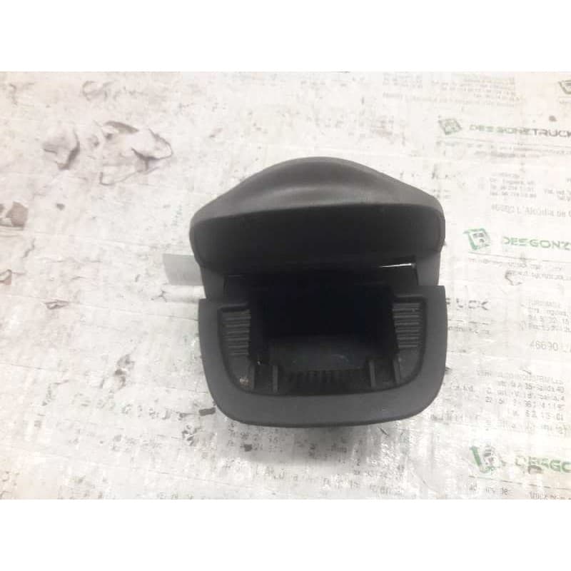 Recambio de cenicero para peugeot 206 berlina 1.4 referencia OEM IAM 9627639377 2