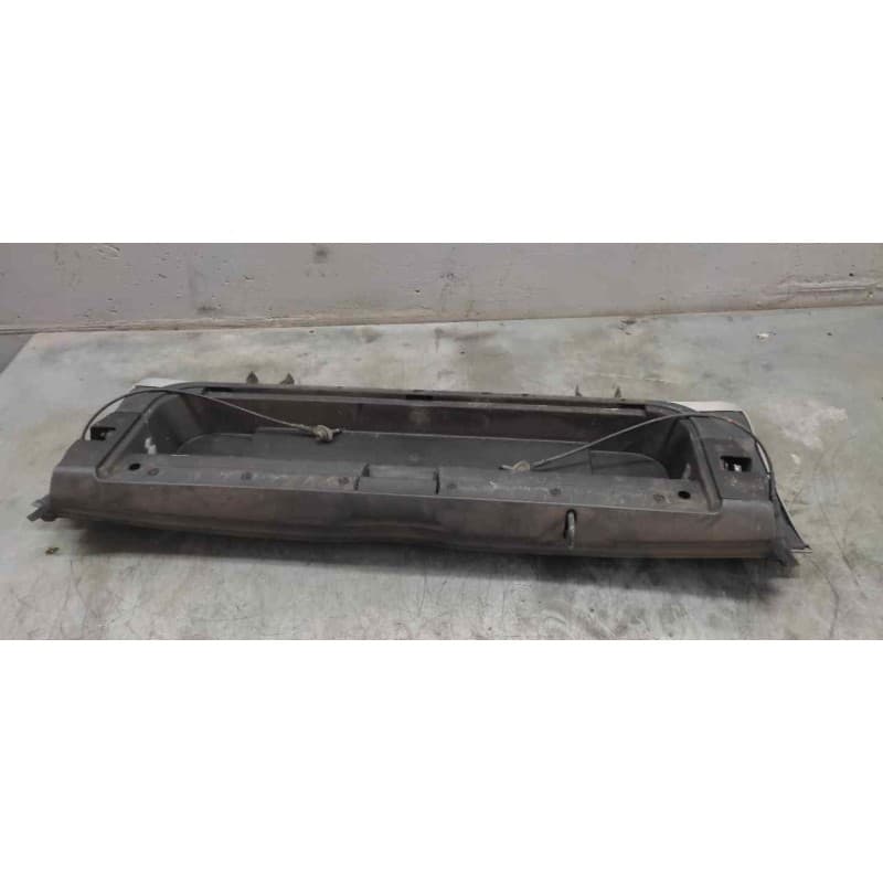 Recambio de tapa maletero para citroën c2 sx referencia OEM IAM 2