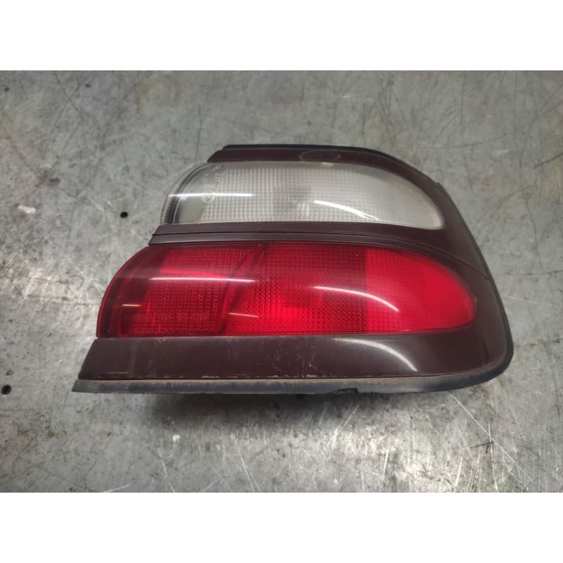 Recambio de piloto trasero derecho para nissan almera (n15) gx referencia OEM IAM - Blanco